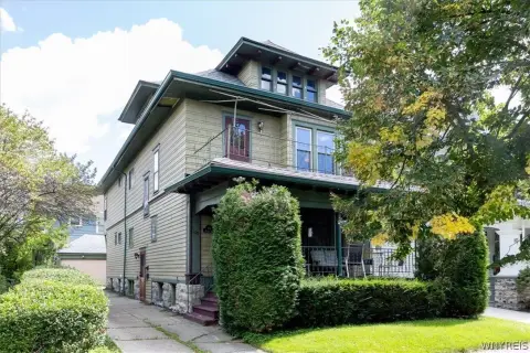 Character-Filled Upper-Lower Duplex