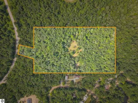 Mature Wooded Hunting Parcel