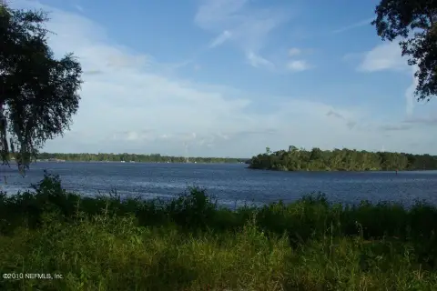 East Palatka Riverfront Commercial Land