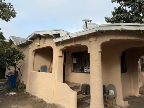 Los Angeles Duplex with Income Potential