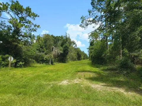 Residential Corner Lot in Lake Community