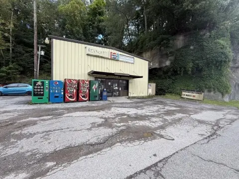 Grocery and Convenience Store with Equipment