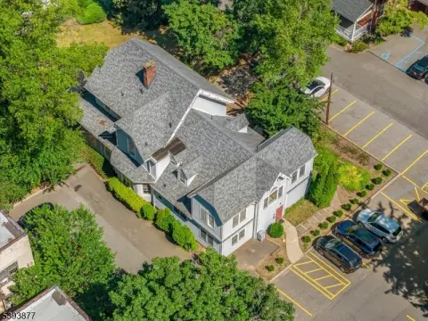 Englewood City Office Building For Sale