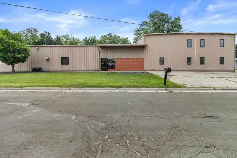 Flex Space with Truck Bays