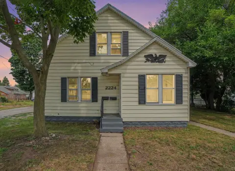 Duplex with Retained Upper Tenant