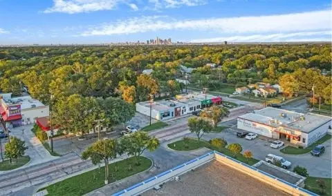 Raw Commercial Unit in Dallas