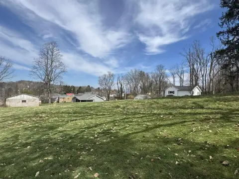 Residential Land in Fairmont, WV
