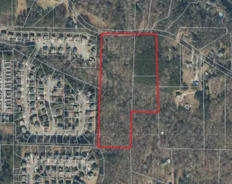 Spacious Land in Hickory Flats