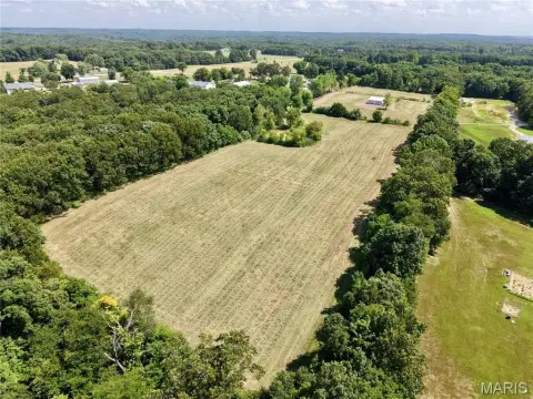 Agricultural Land Parcel With Flat, Buildable Lot