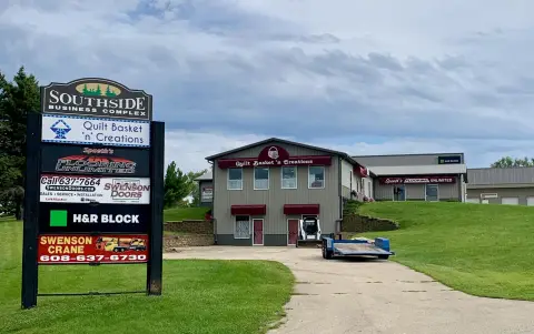 7-Suite Retail Property