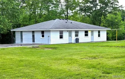 Well-Maintained Multi-Unit Duplex
