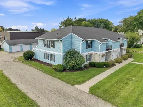 8-Unit Apartment Building