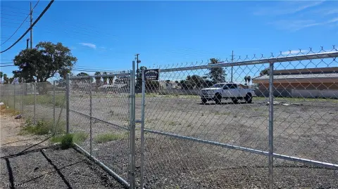 Commercial Lot Near Rancho Drive