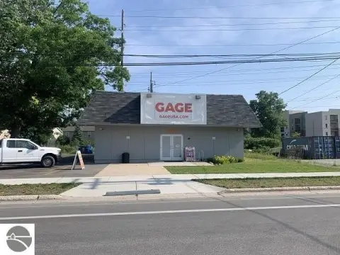 Renovated Retail Building Near TART