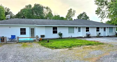 Well-Maintained Triplex Near Wine Trail