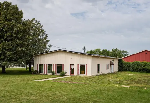 Commercial Showroom with Office Suites