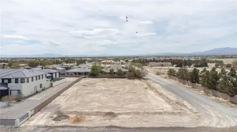 Las Vegas Acreage with Water