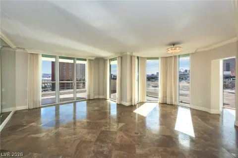 Las Vegas High-Rise Condo