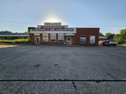 Historic Commercial Building on Courthouse Square