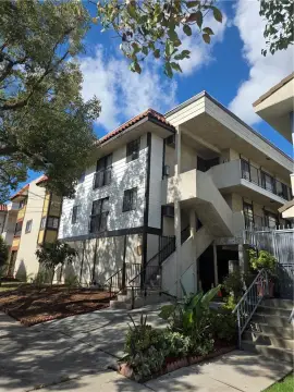 8-Unit Apartment Building