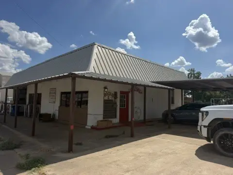 Mixed-Use Property with Apartment