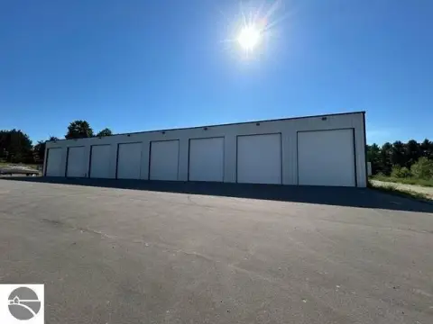 Commercial Storage Condo with High Ceilings
