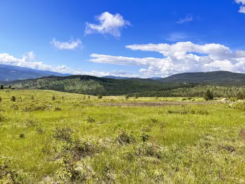Curlew Acreage with Mountain Views