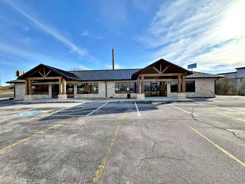 Sweetwater Commercial Property with Parking