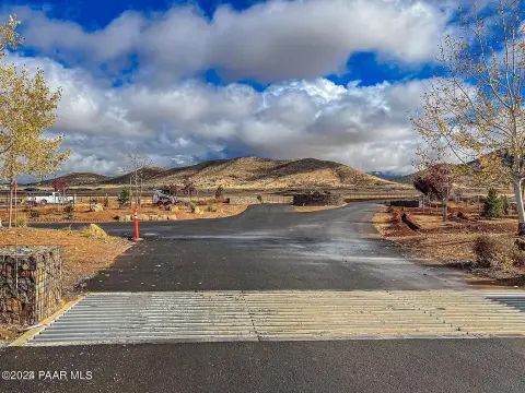 Estate Acreage Home Lot