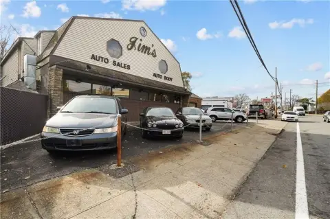Gated Automotive Property