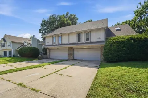 Fully Rented Duplex with Garages