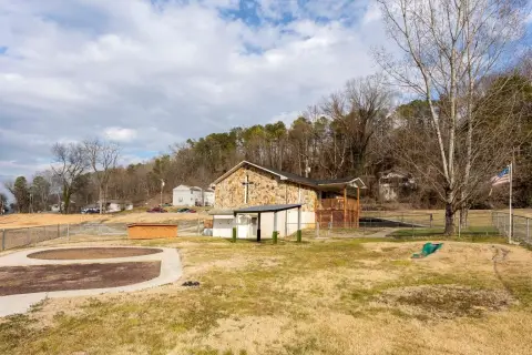 Dayton Commercial Building For Rent