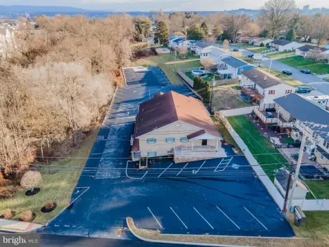 Medical Office Building with Dual Entrances