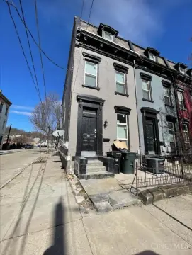 Renovated Duplex Near Downtown Cincinnati