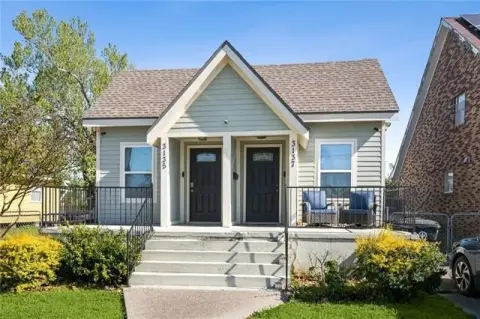 New Orleans Duplex with Parking