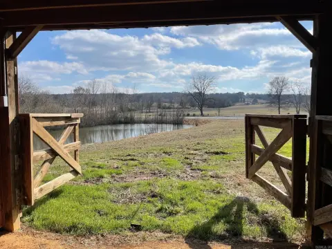 Greenbrier Acreage with Pasture Land