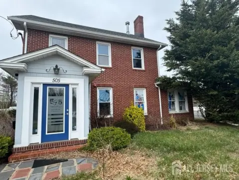 Updated Commercial Space on Route 18