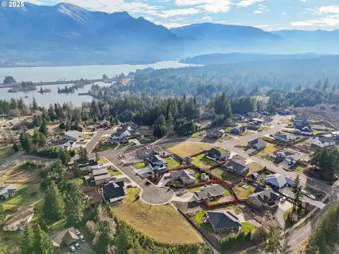 Land in Hidden Ridge