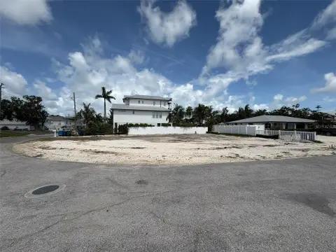 Holmes Beach Ready-to-Build Corner Lot