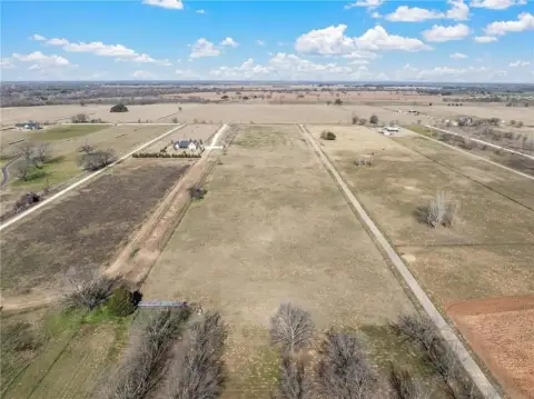 Waco Acreage: Blank Canvas Opportunity