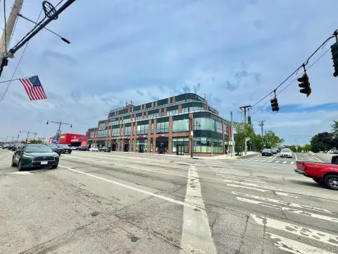 20-Unit Corner Building With Garage