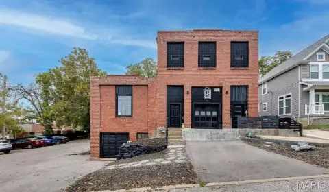 Unique Maplewood Live/Work Building