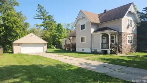 Victorian Duplex with Garage