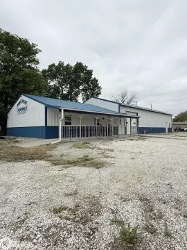 Flex Building with Office