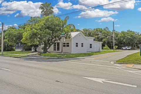 Key Largo Commercial Building For Sale