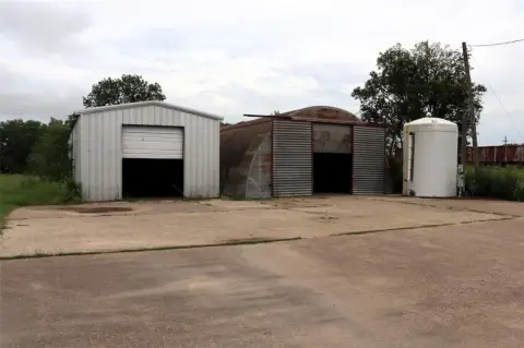 Versatile Warehouses in Liberty, Texas