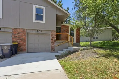 Updated Duplex Townhome