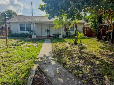 Single-Story Duplex