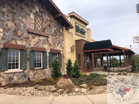 Restaurant Building with I-30 Visibility