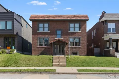 Occupied Quadruplex in Botanical Heights